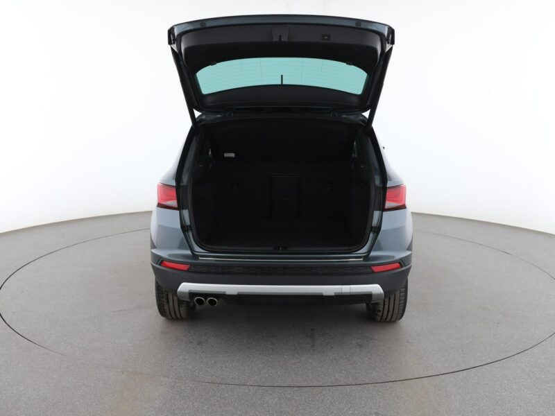 Seat Ateca Xcellence automat 4x4 alcantara panorama navi grzane fotele kamera ACC