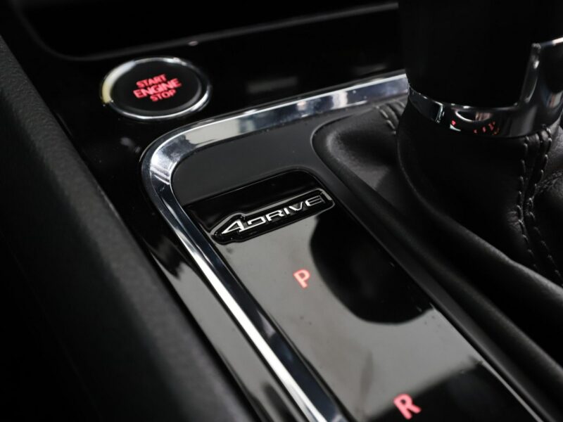 Seat Ateca Xcellence automat 4x4 alcantara panorama navi grzane fotele kamera ACC
