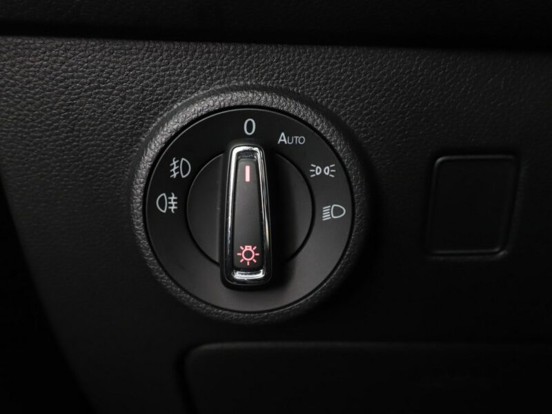 Seat Ateca Xcellence automat 4x4 alcantara panorama navi grzane fotele kamera ACC