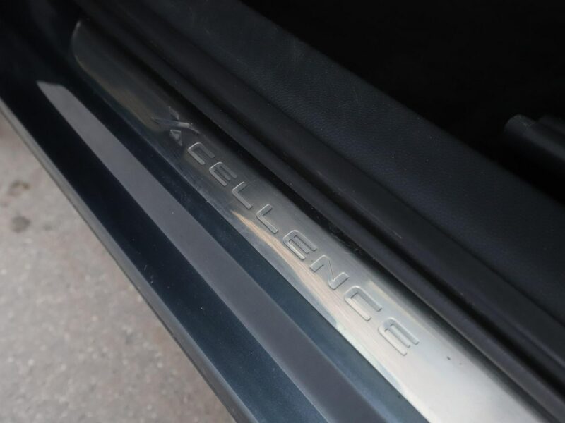 Seat Ateca Xcellence automat 4x4 alcantara panorama navi grzane fotele kamera ACC