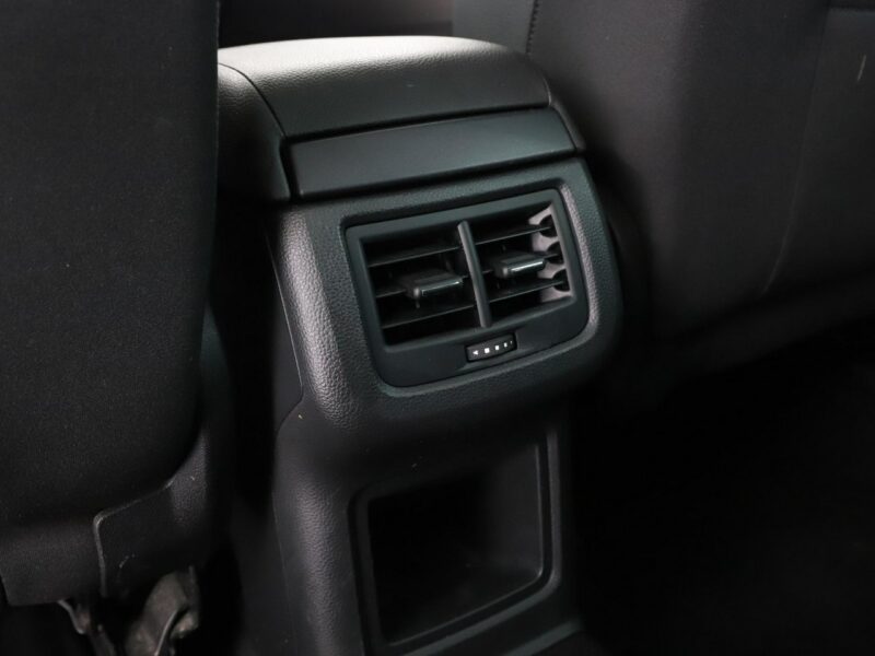 Seat Ateca Xcellence automat 4x4 alcantara panorama navi grzane fotele kamera ACC