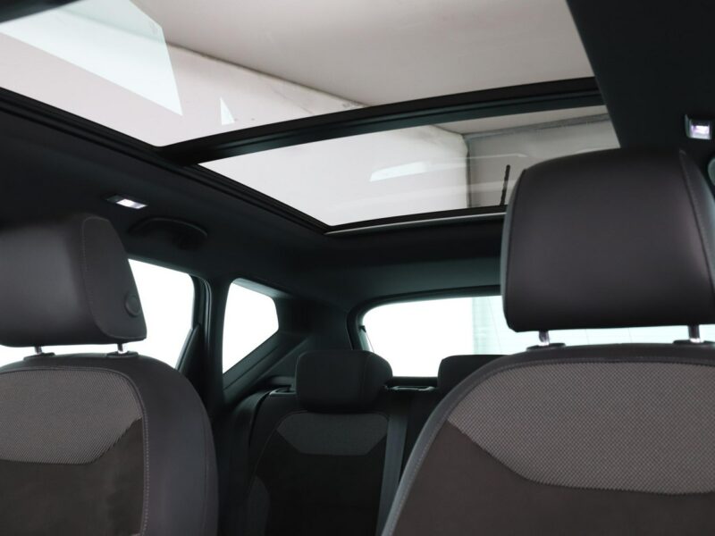 Seat Ateca Xcellence automat 4x4 alcantara panorama navi grzane fotele kamera ACC