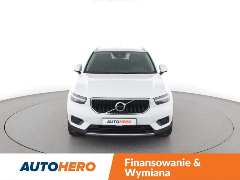 Volvo XC 40 FV23% Business Plus automat 4x4 navi PDC-kamera LED tempomat