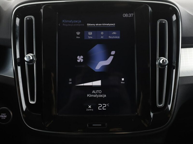 Volvo XC 40 FV23% Business Plus automat 4x4 navi PDC-kamera LED tempomat
