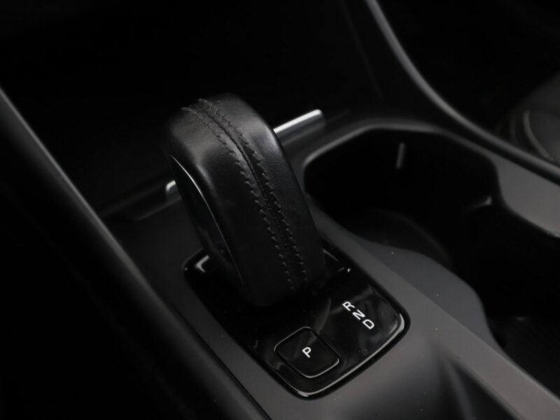 Volvo XC 40 FV23% Business Plus automat 4x4 navi PDC-kamera LED tempomat