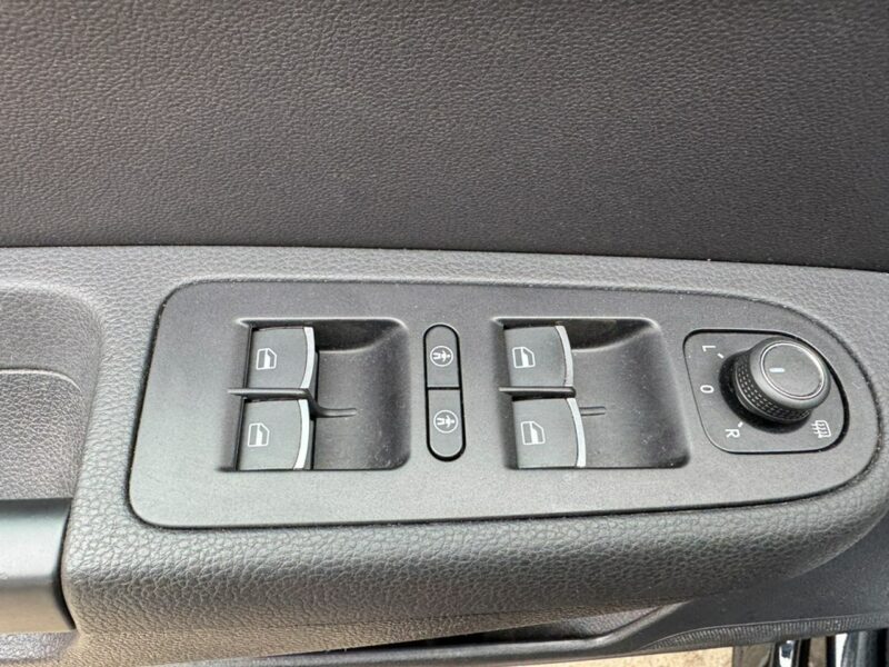 Volkswagen Sharan PROMOCJA cenowa - Pisemna Gwarancja 12 miesięcy II (2010-)