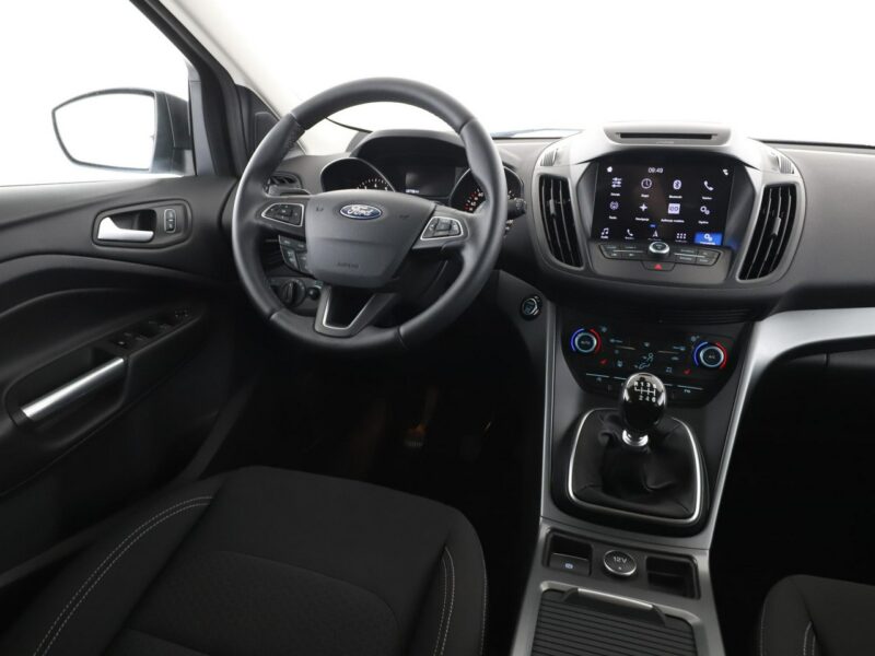 Ford Kuga niski przebieg, navi klima auto grzane fotele czujniki parkowania II (2012-)