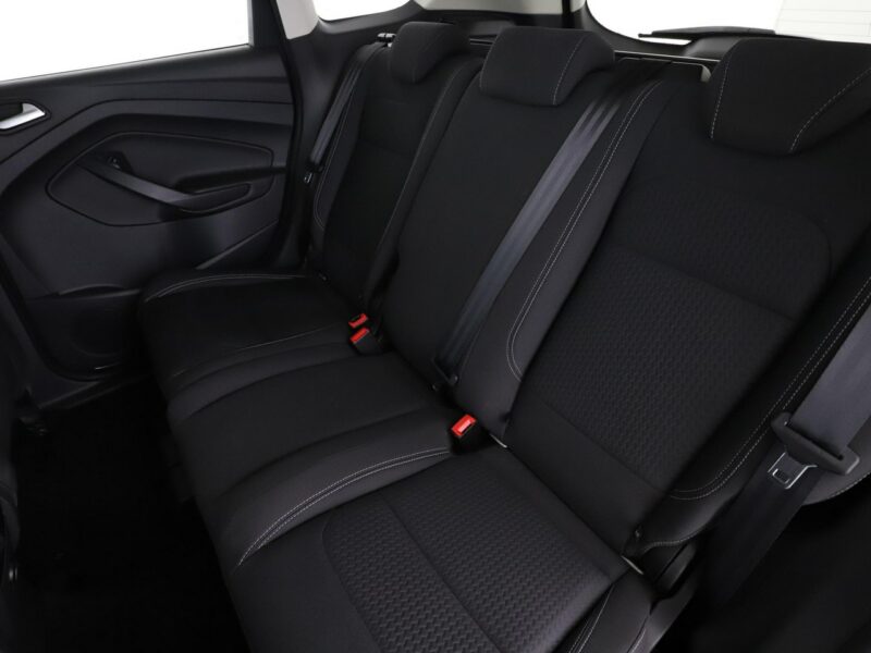 Ford Kuga niski przebieg, navi klima auto grzane fotele czujniki parkowania II (2012-)