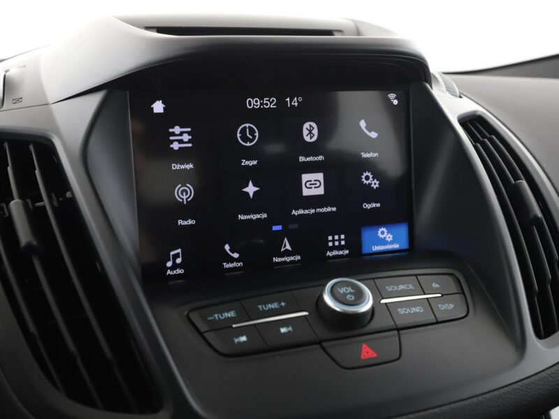 Ford Kuga niski przebieg, navi klima auto grzane fotele czujniki parkowania II (2012-)