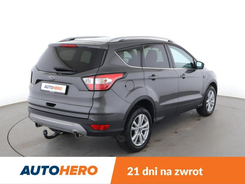 Ford Kuga niski przebieg, navi klima auto grzane fotele czujniki parkowania II (2012-)