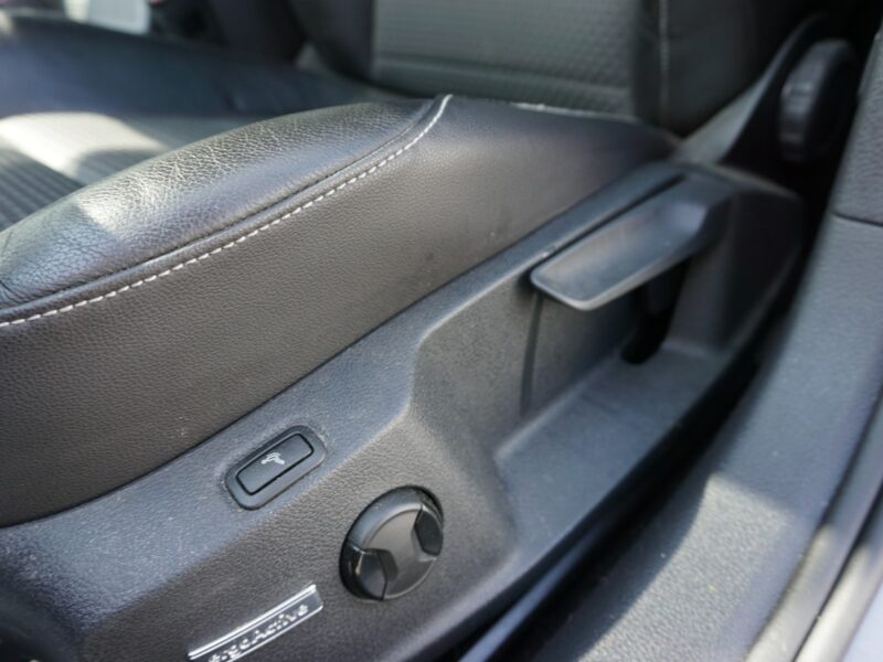 Volkswagen Golf zarejestrowany, ubezpieczony VII (2012-)