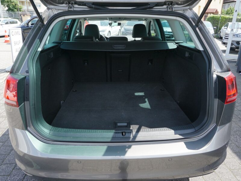 Volkswagen Golf zarejestrowany, ubezpieczony VII (2012-)