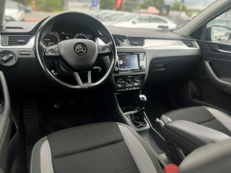 Škoda RAPID Salon Polska Bezwypadkowy Stan Bardzo Dobry Gwarancja 12 miesięcy