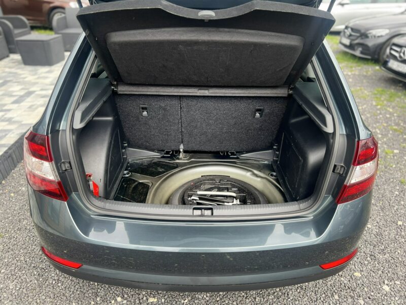 Škoda RAPID Salon Polska Bezwypadkowy Stan Bardzo Dobry Gwarancja 12 miesięcy