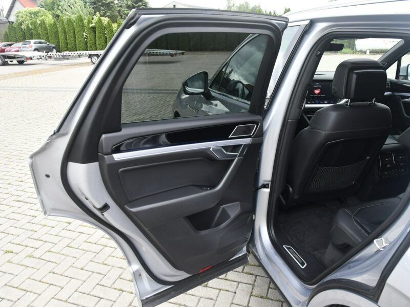 Volkswagen Touareg 3,0tdi DUDKI11 4x4.R-Line.Automat.Skóry.Kam.Cof.Navigacja.kredyt.OKAZJ III (2018-)