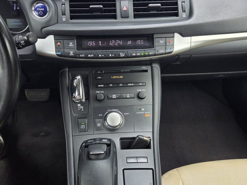 Lexus CT CT 200H 136KM Kamera ast. parkowania Full LED Alkantara Navi I (2010-)