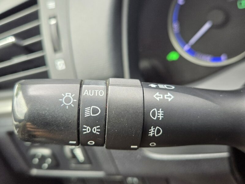 Lexus CT CT 200H 136KM Kamera ast. parkowania Full LED Alkantara Navi I (2010-)