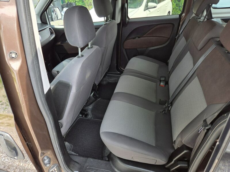 Fiat Doblo 1.6 Multijet Lift Full Opcja Skóra Klimatronik PDC Bardzo dobry stan II (2009-)