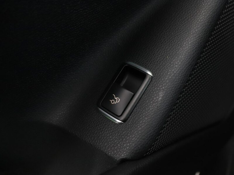 Mercedes CLA 180 Urban Klimatyzacja Tempomat Nawigacja Grzane Fotele Park Assist Kamera I (2013-2019)