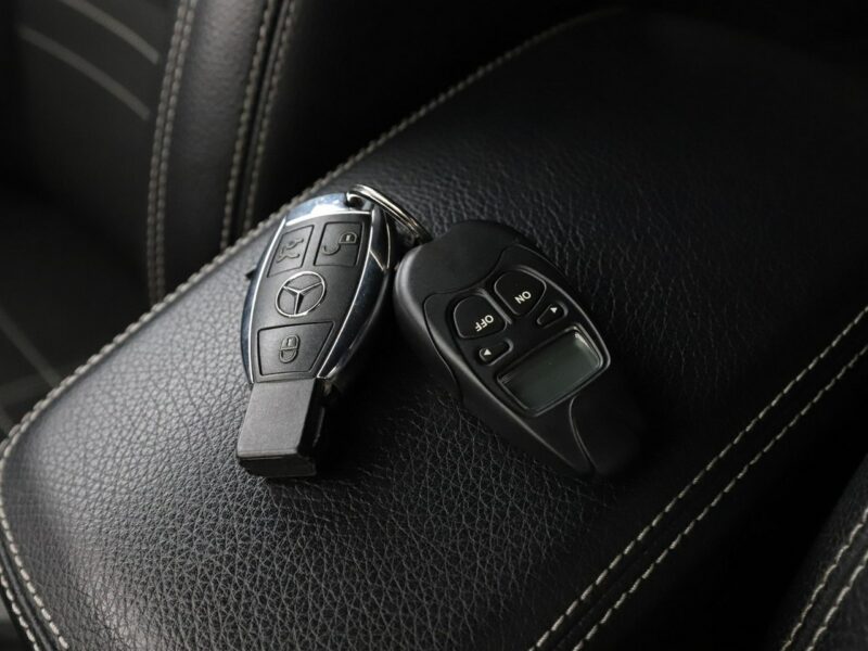 Mercedes CLA 180 Urban Klimatyzacja Tempomat Nawigacja Grzane Fotele Park Assist Kamera I (2013-2019)