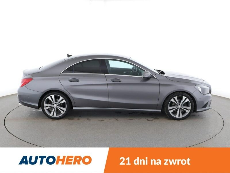Mercedes CLA 180 Urban Klimatyzacja Tempomat Nawigacja Grzane Fotele Park Assist Kamera I (2013-2019)