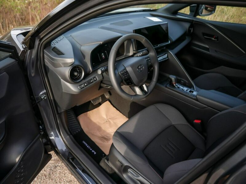 Toyota C-HR Nowa 140KM Hybryda Dostępna od ręki ! Wersja Style Niska Cena !1509 zł
