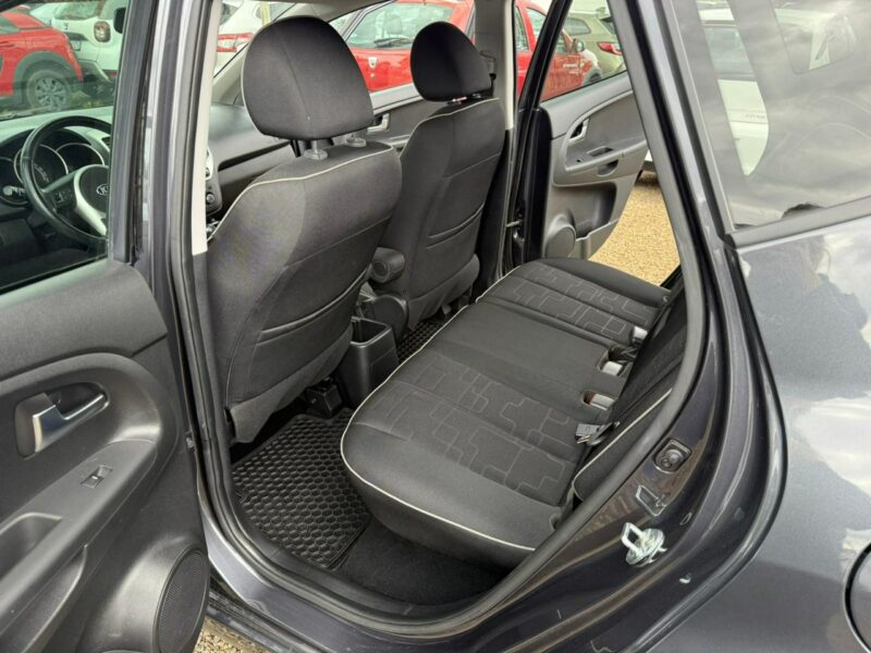 Kia Venga automat, navi, kamera, klimatronic!
