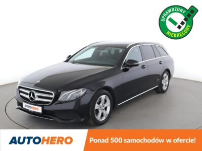 Mercedes E 220 Automat Navi Kamera cofania Klimatyzacja Podgrzewane fotele Hak W213 (2016-)