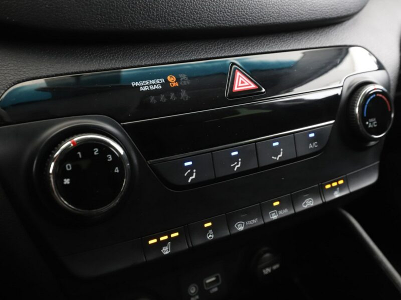 Hyundai Tucson 1.6 Benzyna Klimatyzacja Tempomat Grzana Kanapa Fotele Kierownica PDC III (2015-2020)