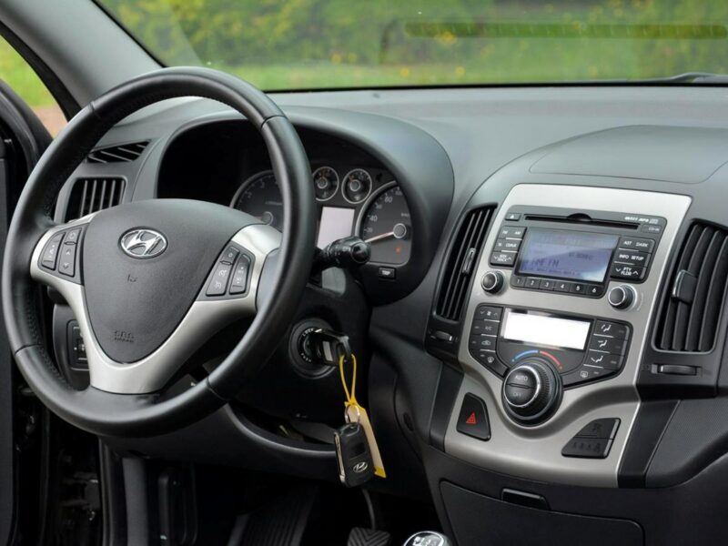 Hyundai i30 Lift Klimatronic pół-Skóry Parktronik Grzane fotele Oryginał ASO I (2002-2013)