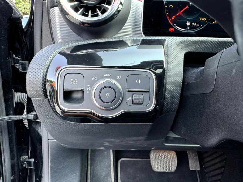 Mercedes A 250 LED, Klima, Temp, Kamera, Grzane Fotele, Ambiente, Panorama, Asystenci W177 (2018-)