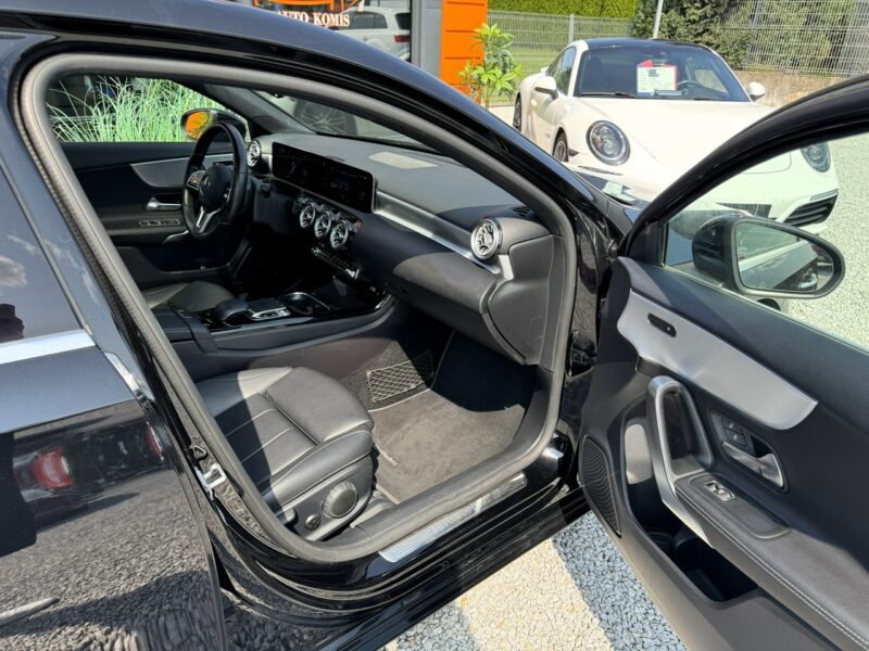 Mercedes A 250 LED, Klima, Temp, Kamera, Grzane Fotele, Ambiente, Panorama, Asystenci W177 (2018-)