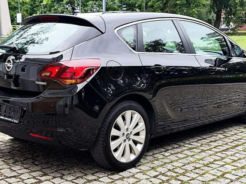 Opel Astra Cosmo Navi Gwarancja J (2009-2019)