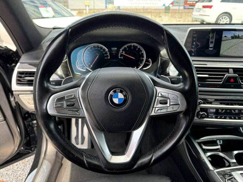 BMW 740 Carbon, Panorama, Wentylowane podgrzewane fotele, LED, Kamera, HARMAN G11/12 (2015-2022)