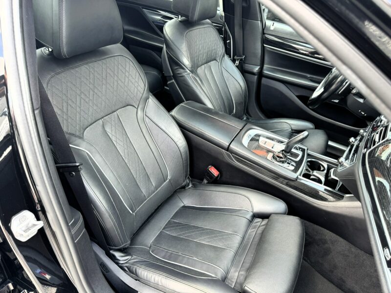BMW 740 Carbon, Panorama, Wentylowane podgrzewane fotele, LED, Kamera, HARMAN G11/12 (2015-2022)