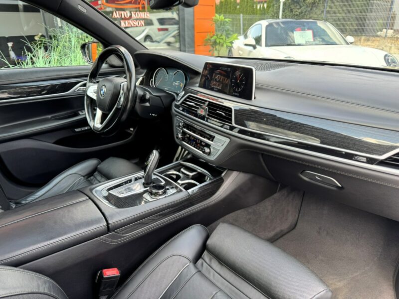 BMW 740 Carbon, Panorama, Wentylowane podgrzewane fotele, LED, Kamera, HARMAN G11/12 (2015-2022)