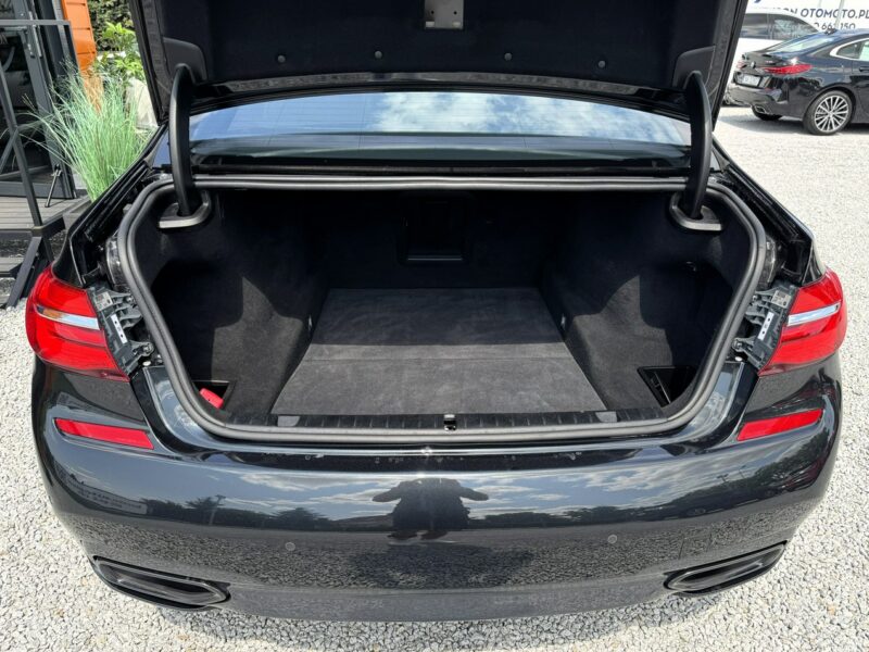 BMW 740 Carbon, Panorama, Wentylowane podgrzewane fotele, LED, Kamera, HARMAN G11/12 (2015-2022)