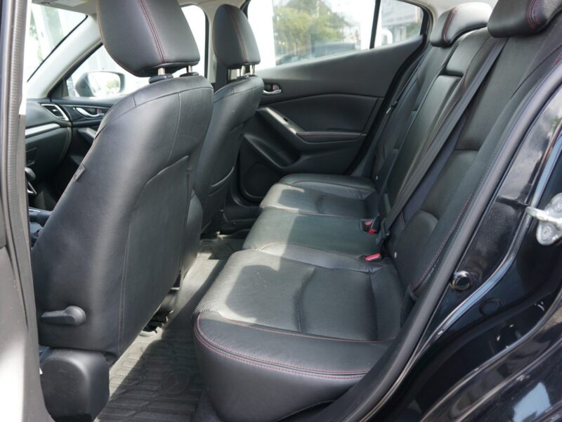 Mazda 3 zarejestrowany, ubezpieczony III (2013-)