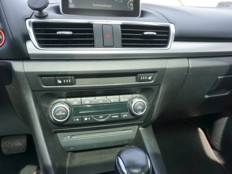 Mazda 3 zarejestrowany, ubezpieczony III (2013-)