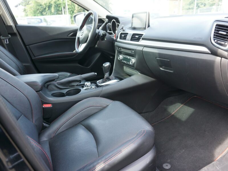 Mazda 3 zarejestrowany, ubezpieczony III (2013-)