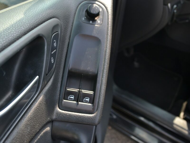 Volkswagen Golf Zarejestrowany*Nawigacja*Climatronic*alufelgi*MPI*Tempomat VI (2008-2012)