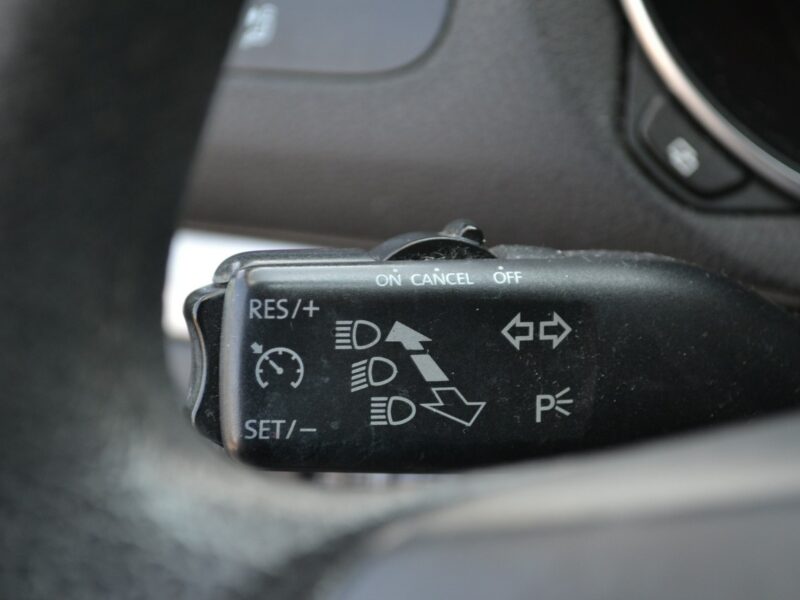 Volkswagen Golf Zarejestrowany*Nawigacja*Climatronic*alufelgi*MPI*Tempomat VI (2008-2012)