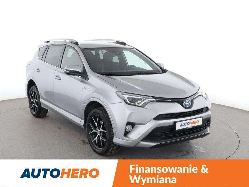 Toyota RAV-4 LED, półskóra kamera i czujniki parkowania el. klapa IV (2012-)