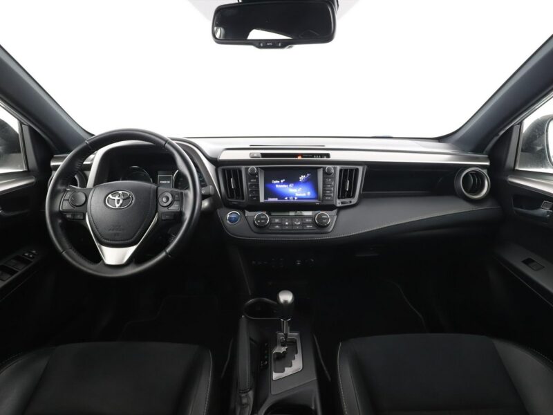 Toyota RAV-4 LED, półskóra kamera i czujniki parkowania el. klapa IV (2012-)