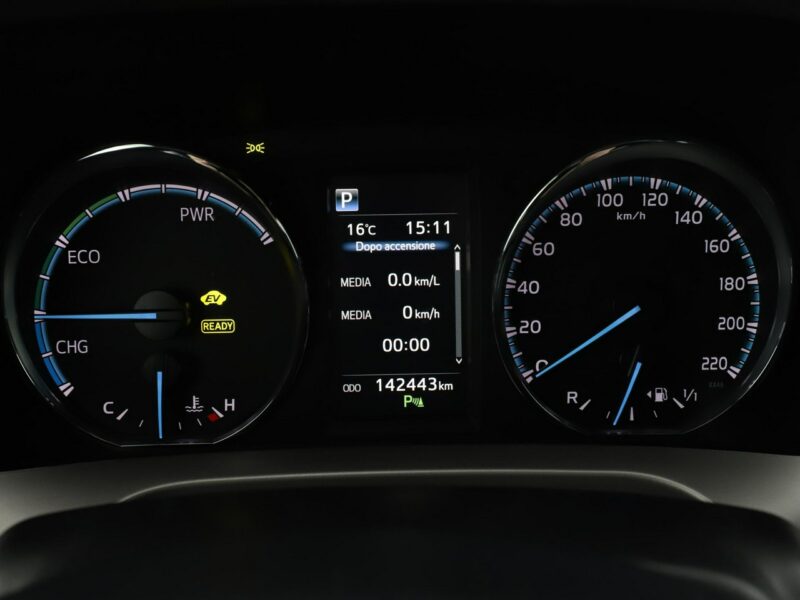 Toyota RAV-4 LED, półskóra kamera i czujniki parkowania el. klapa IV (2012-)