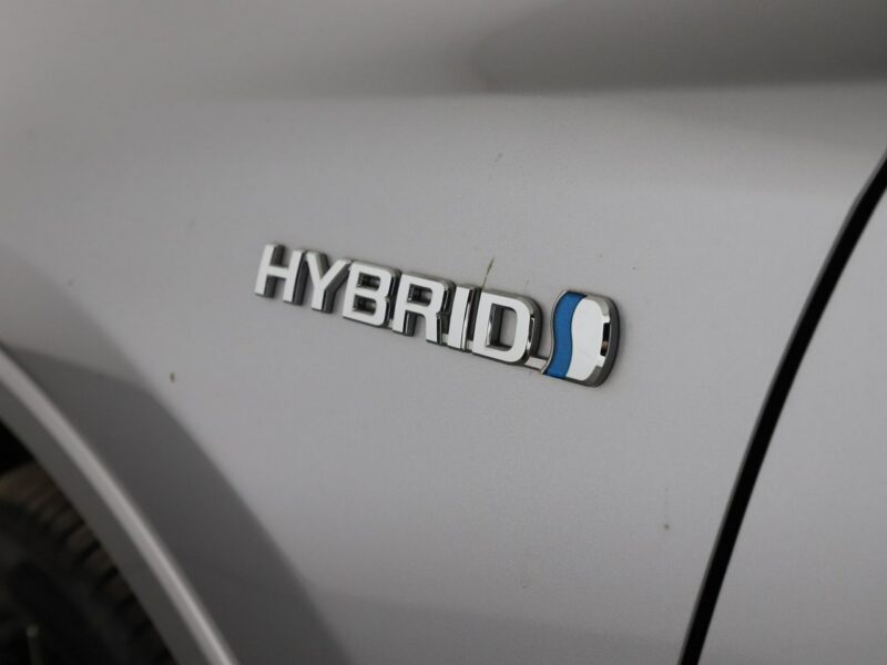 Toyota RAV-4 LED, półskóra kamera i czujniki parkowania el. klapa IV (2012-)