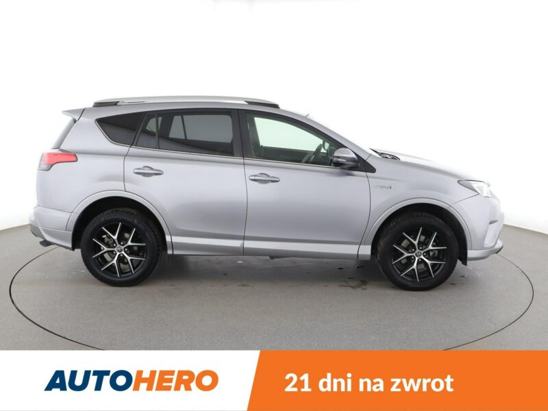 Toyota RAV-4 LED, półskóra kamera i czujniki parkowania el. klapa IV (2012-)
