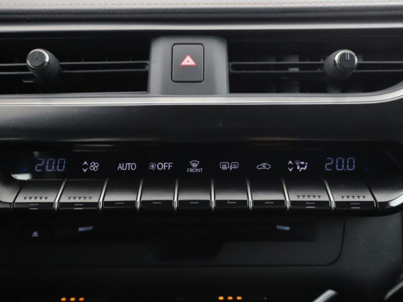 Lexus UX GRATIS! Pakiet Serwisowy o wartości 1000 zł!