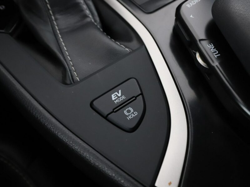 Lexus UX GRATIS! Pakiet Serwisowy o wartości 1000 zł!