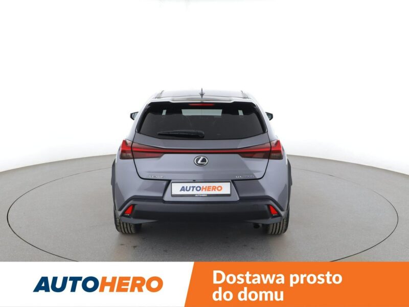 Lexus UX GRATIS! Pakiet Serwisowy o wartości 1000 zł!